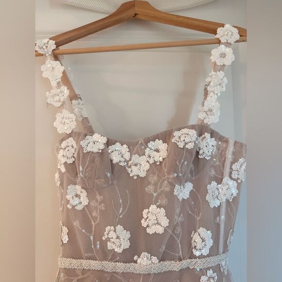 NWOT BRONX AND BANCO Mademoiselle Embroidered White Floral Midi Bridal Dress - Picture 9 of 15